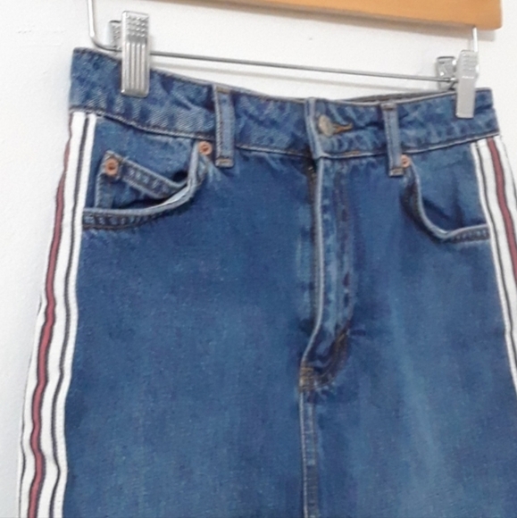 Topshop Moto Blue Jean Denim Mini Skirt 100% Cotton Women's Size 6 Casual EUC - Picture 3 of 6
